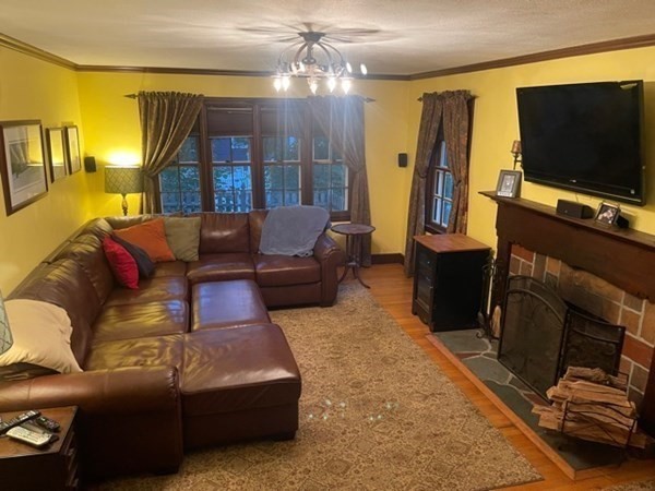 10 Balder Road Worcester, MA 01605 - Photo 6 of 42 Gallery Image 6