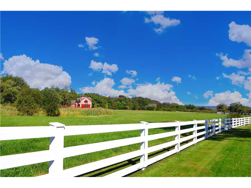 180 Farmlands Road Portsmouth, RI 02871 - Photo 3 of 25 Yard/Garden.