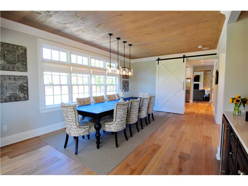 180 Farmlands Road Portsmouth, RI 02871 - Photo 8 of 25 Dining Room.