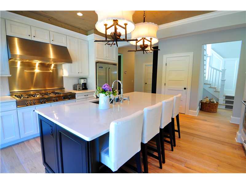180 Farmlands Road Portsmouth, RI 02871 - Photo 10 of 25 Kitchen.