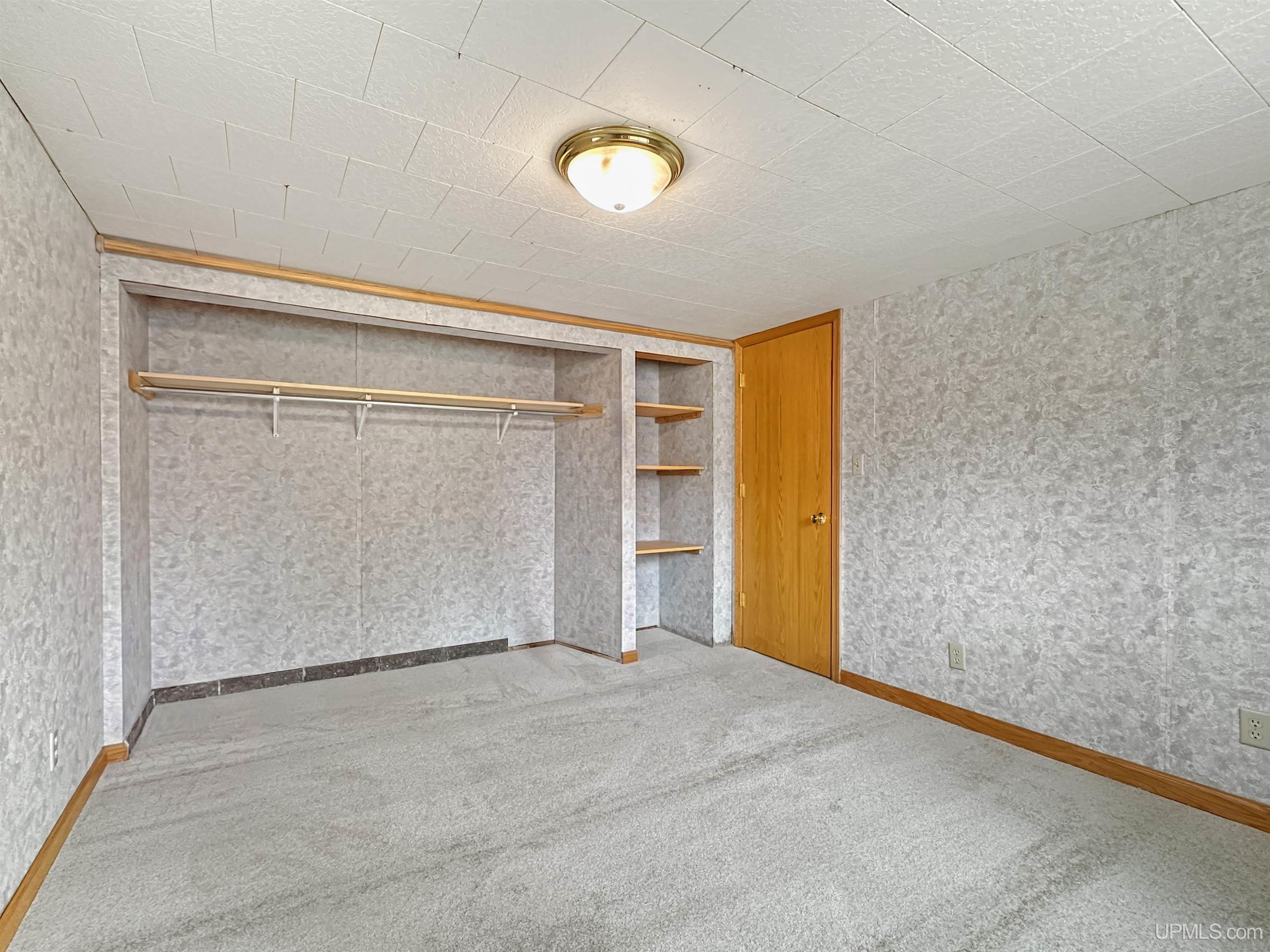 8672 M M.5 Road Gladstone, MI 49837 - Photo 21 of 38