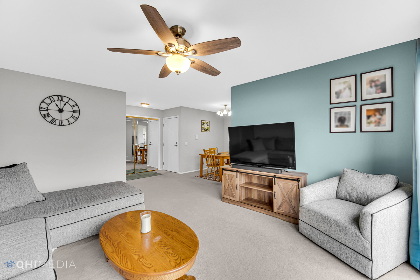 226 Scarsdale Court, Unit D2 Schaumburg, IL 60193 - Photo 4 of 18