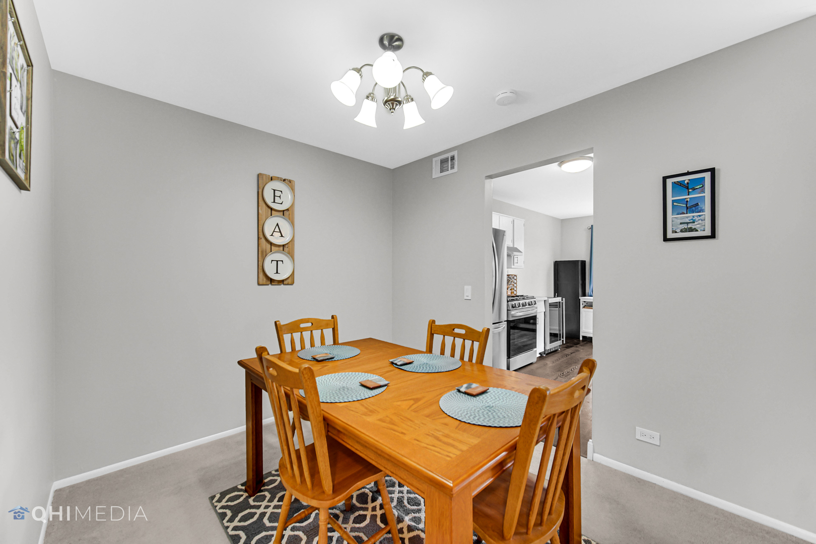 226 Scarsdale Court, Unit D2 Schaumburg, IL 60193 - Photo 5 of 18