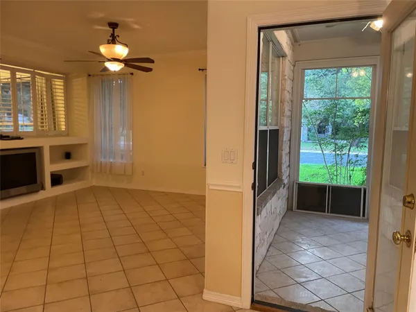 $2,200 | 120 Brazos Drive, Georgetown, TX 78628