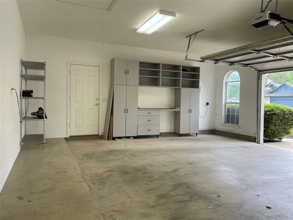 $2,200 | 120 Brazos Drive, Georgetown, TX 78628