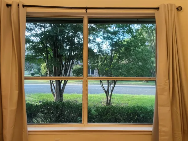 $2,200 | 120 Brazos Drive, Georgetown, TX 78628