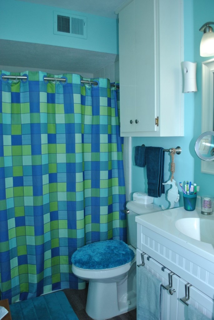 2929 Edgewood Road Columbus, GA 31906 - Photo 8 of 18 Master Bathroom