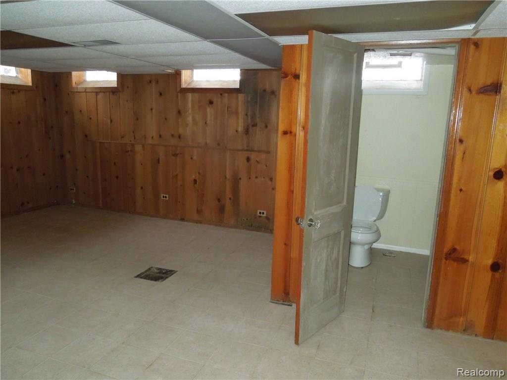 17543 Ramsgate Drive Lathrup Village, MI 48076 - Photo 21 of 22