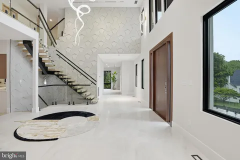 $5,295,000 | 1124 Savile Lane, McLean, VA 22101