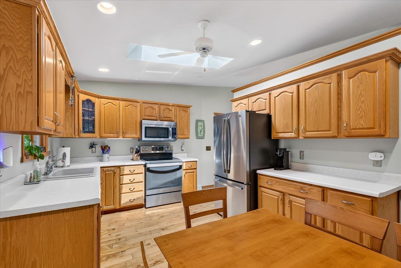 3202 Coventry Trail Madison, WI 53713 - Photo 21 of 39