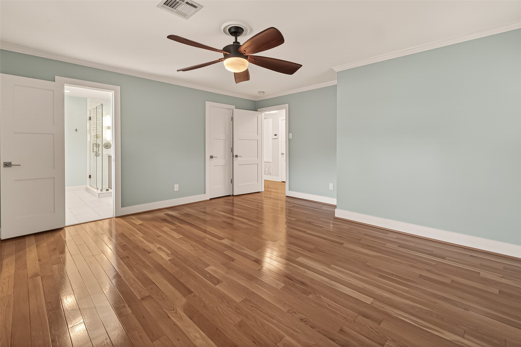 5310 Spellman Road Houston, TX 77096 - Photo 21 of 48 a view of empty room with wooden floor