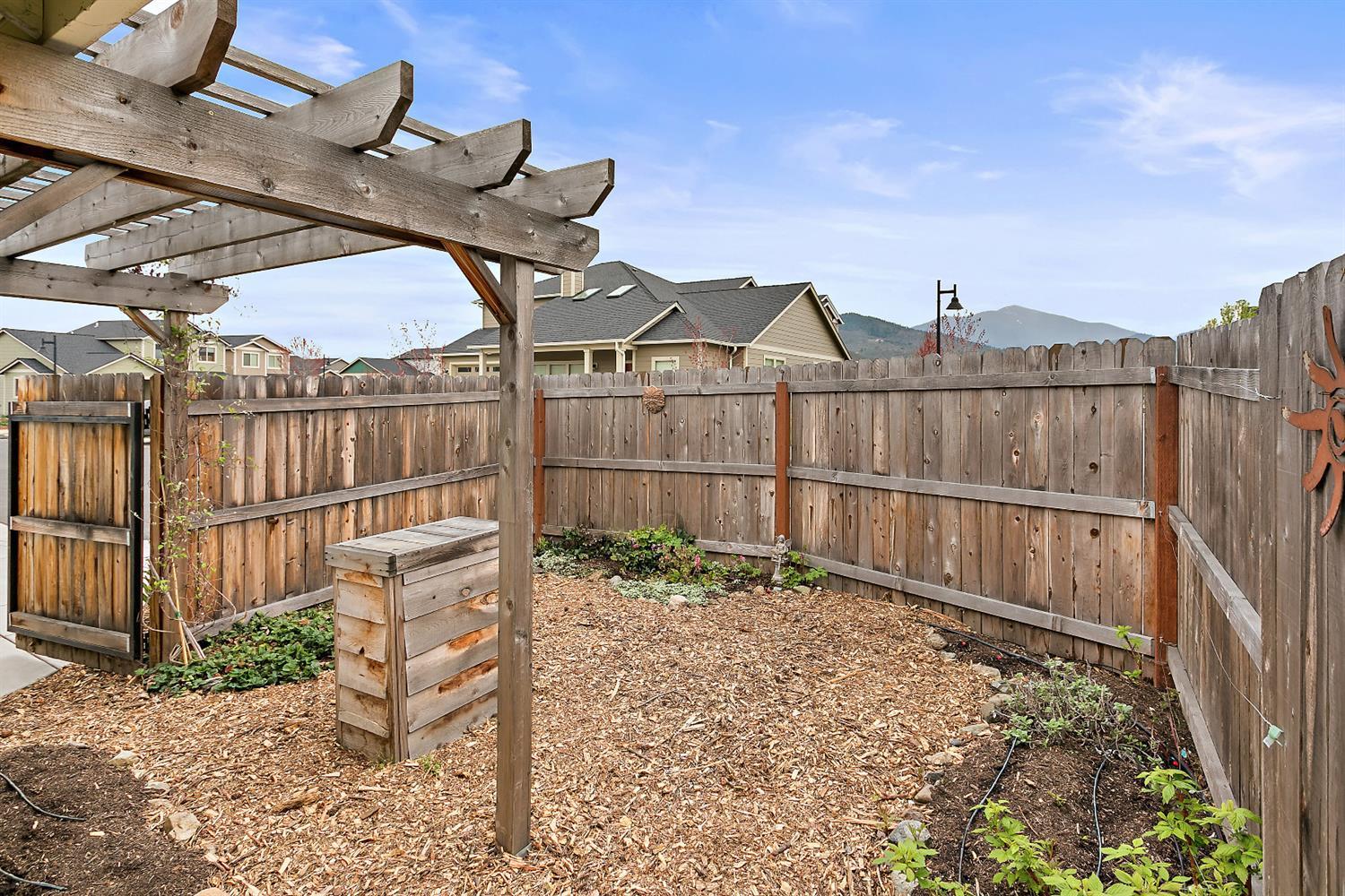 126 Suncrest Road Talent, OR 97540 - Photo 23 of 25 Backyard garden space