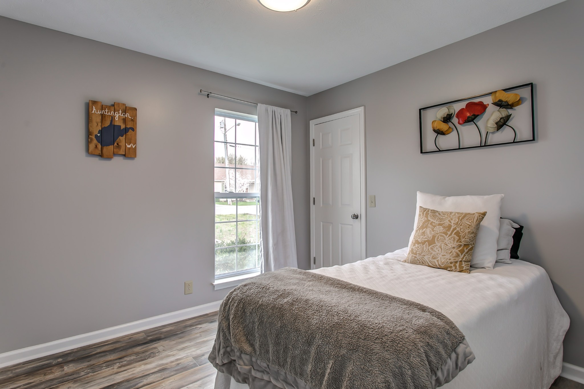 332 Bandera Lane Springfield, TN 37172 - Photo 12 of 22 a bedroom with a bed and a window