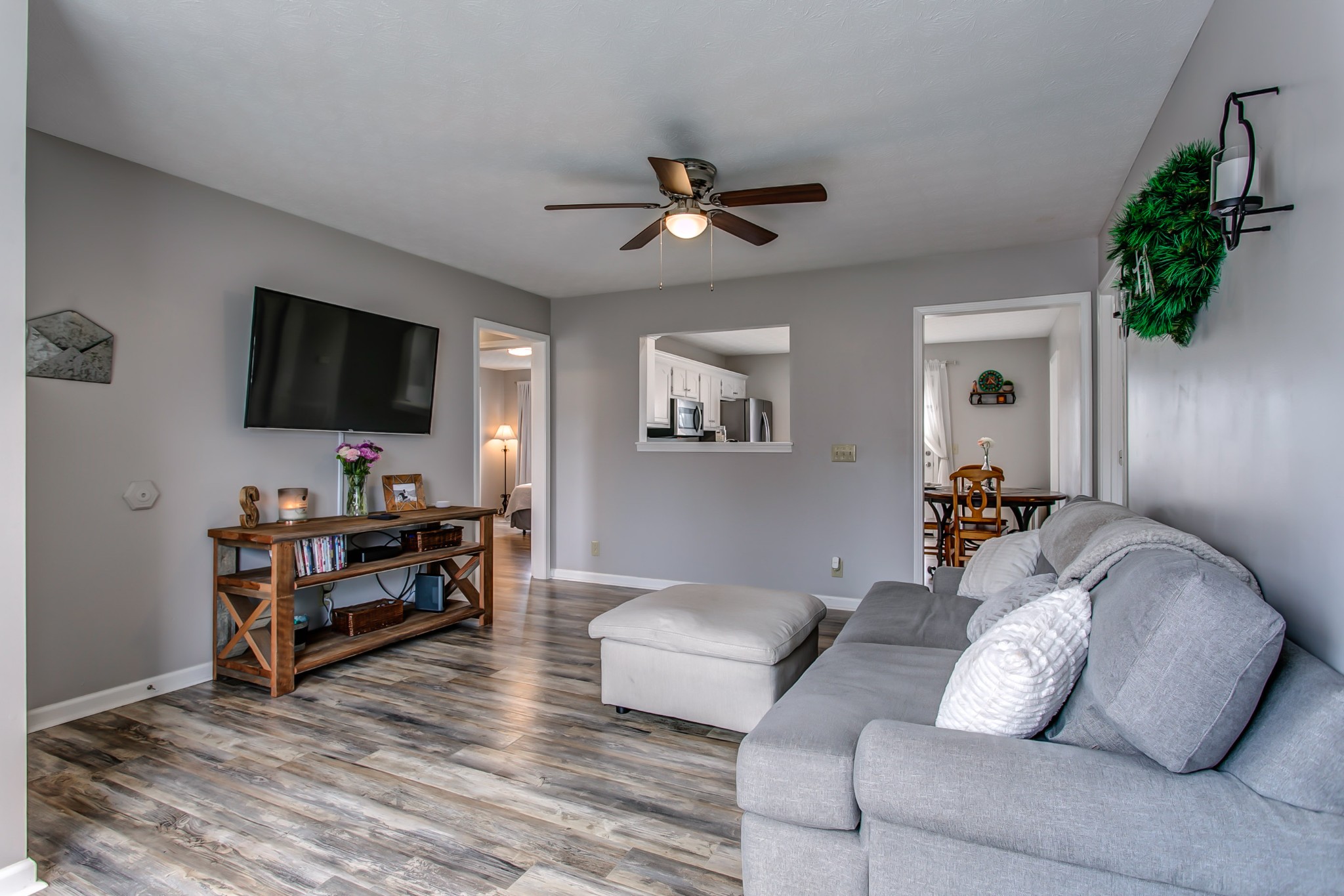 332 Bandera Lane Springfield, TN 37172 - Photo 5 of 22 a living room with furniture and a flat screen tv