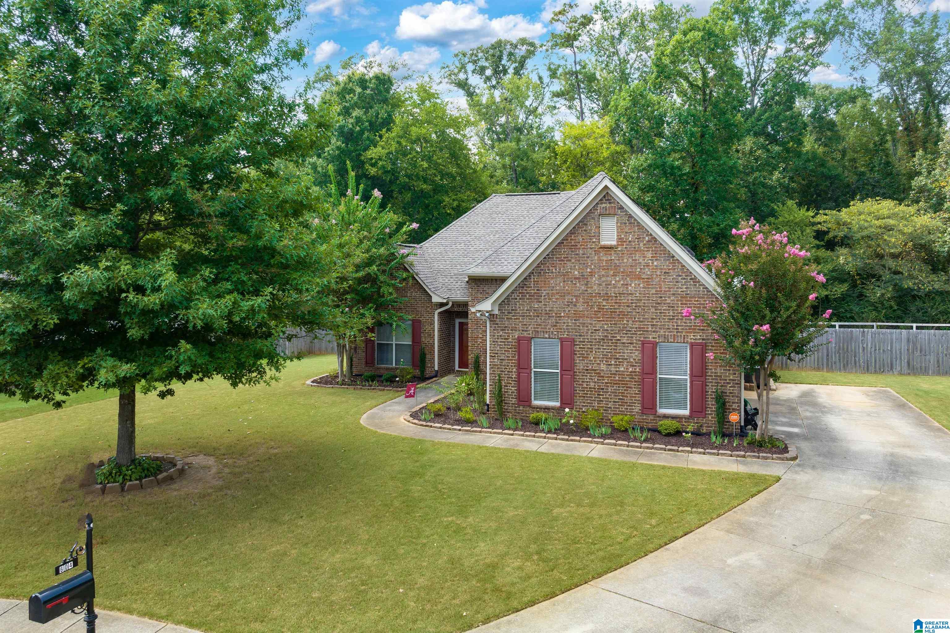 604 Barkley Circle Alabaster, AL 35007 - Photo 32 of 43