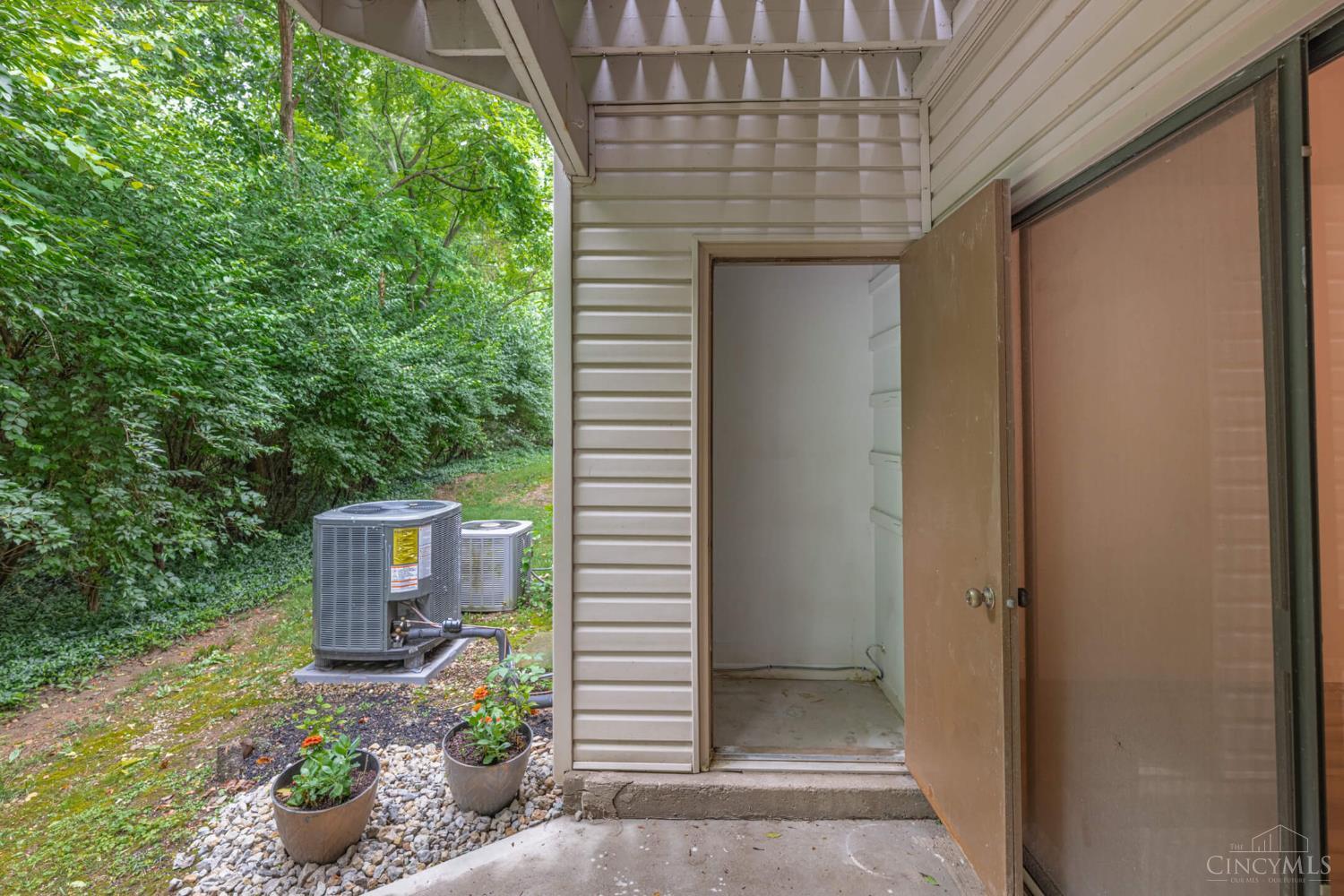 7268 East Galbraith Road, Unit A Cincinnati, OH 45243 - Photo 39 of 39