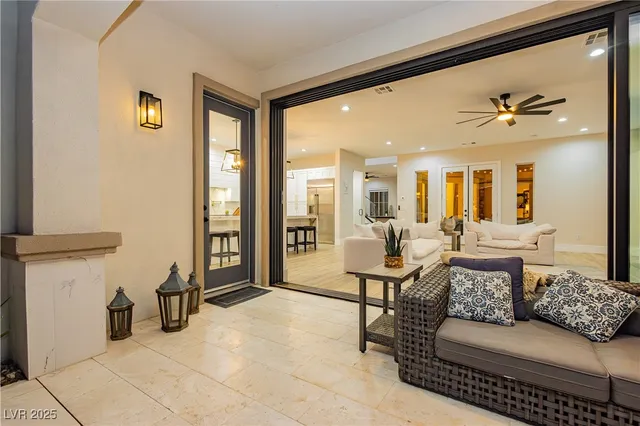 $2,698,000 | 2006 Country Cove Court, Las Vegas, NV 89135