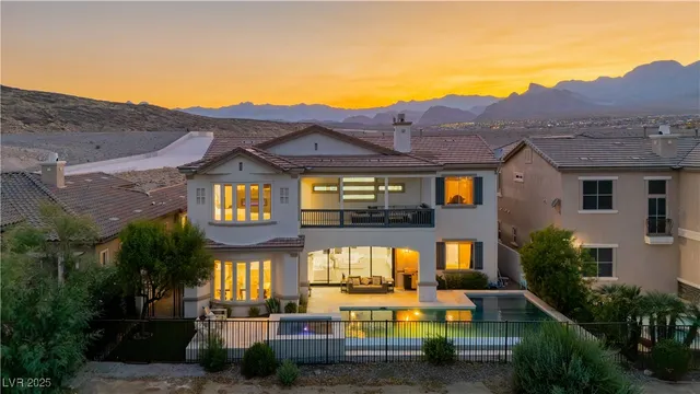 $2,698,000 | 2006 Country Cove Court, Las Vegas, NV 89135