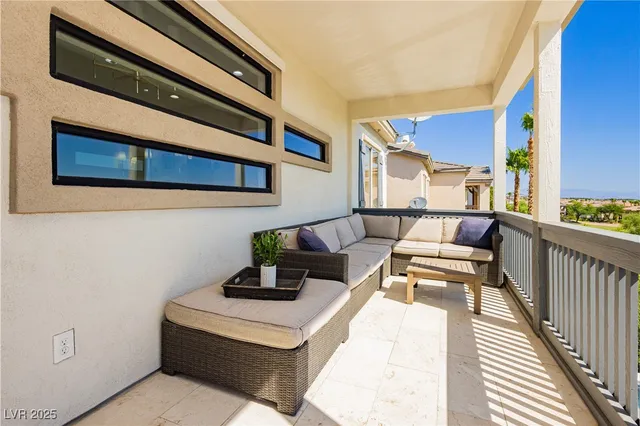 $2,698,000 | 2006 Country Cove Court, Las Vegas, NV 89135