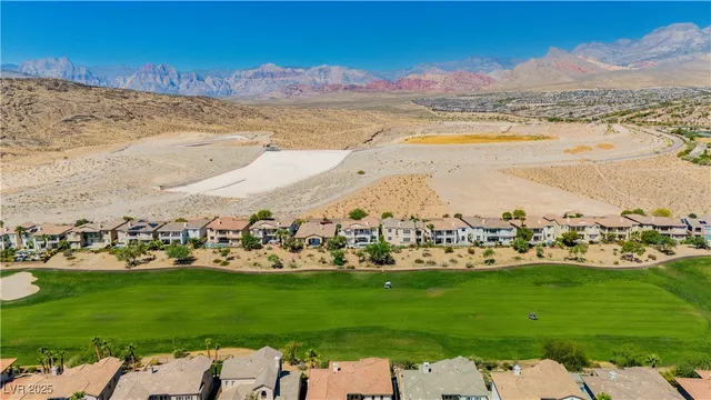 $2,698,000 | 2006 Country Cove Court, Las Vegas, NV 89135
