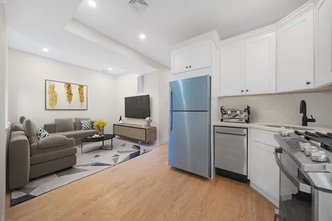 $6,800 | 95 Endicott Street, Unit 2, Boston, MA 02113