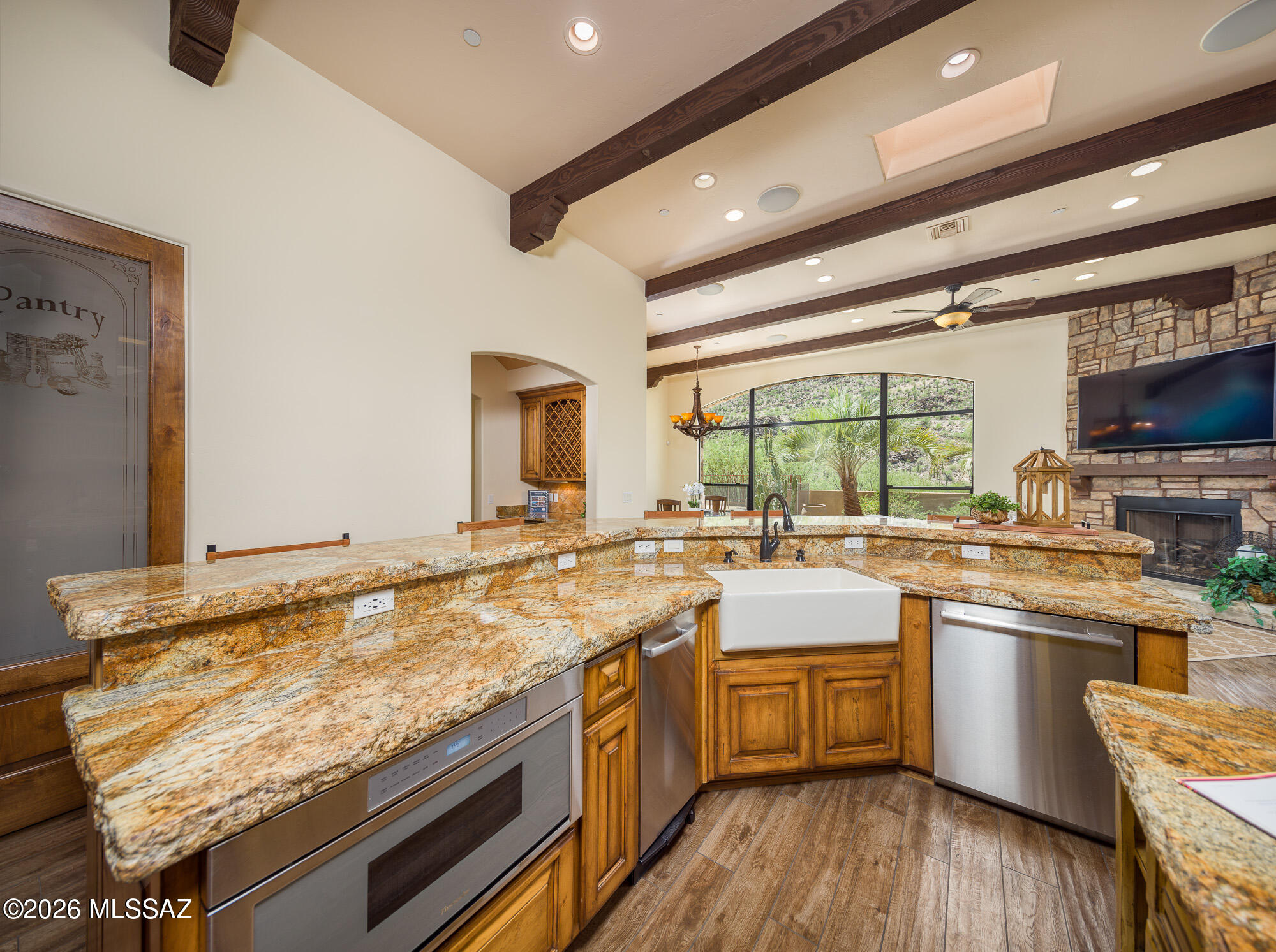 14225 North Rocking Ridge Court Marana, AZ 85658 - Photo 14 of 51 Kitchen with farmhouse sink