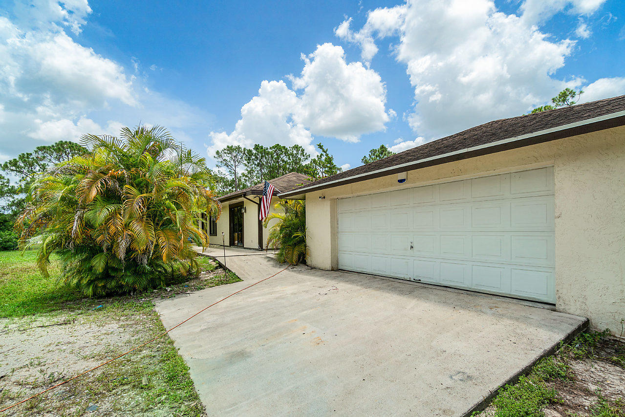 15590 76th Road North Loxahatchee, FL 33470 - Photo 3 of 30 003-1559076thRdN-Loxahatchee-FL-small
