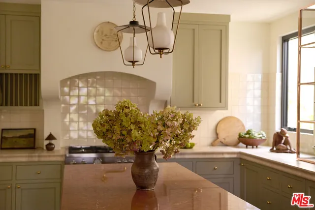 $2,199,000 | 1764 East Orange Grove Boulevard, Pasadena, CA 91104