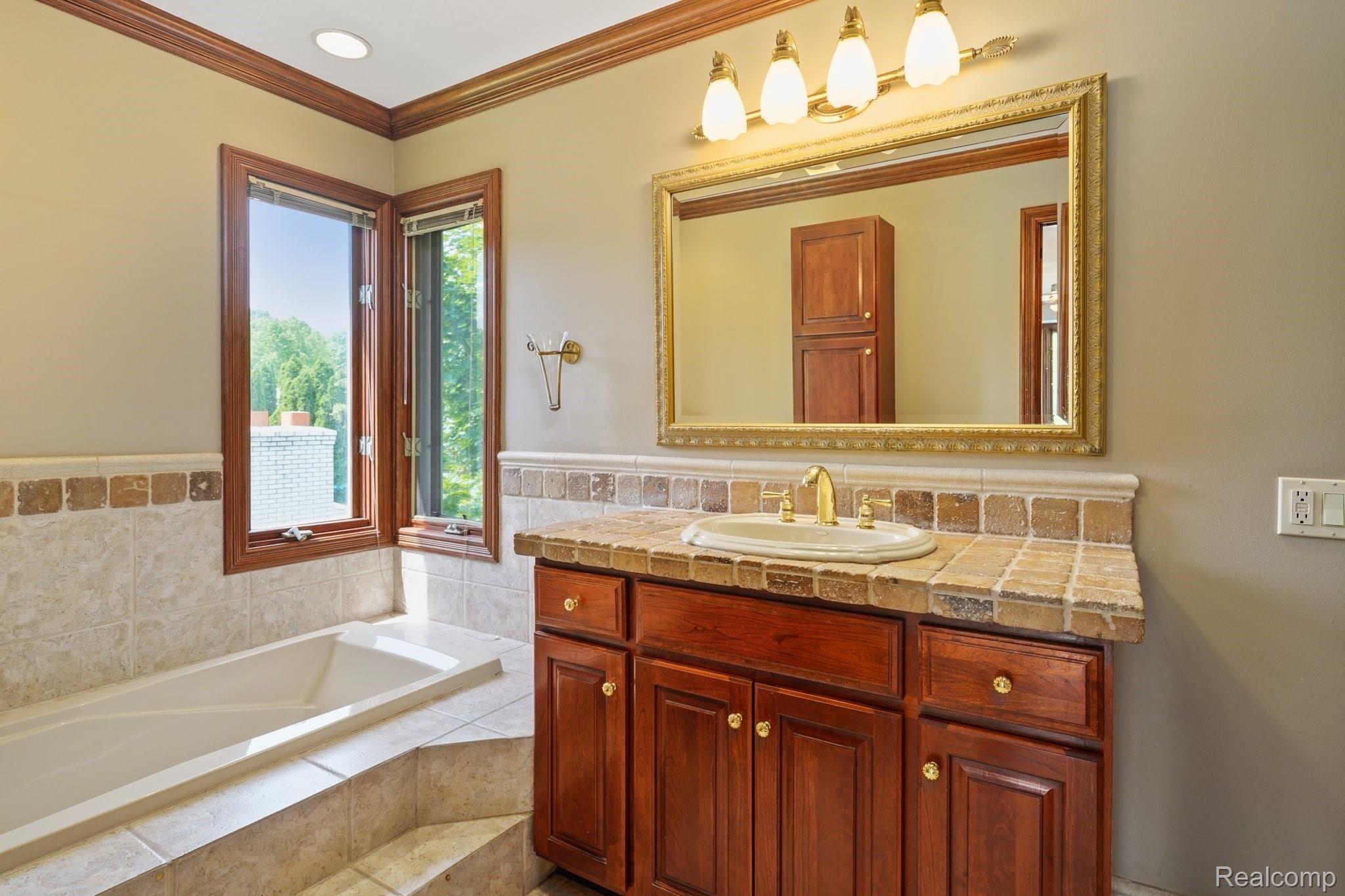 1026 Springwood Lane Rochester, MI 48309 - Photo 23 of 33 35-web-or-mls-1026 Springwood Lane Rochester Hills34.jpg
