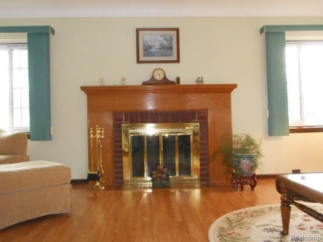 41124 Savage Road Belleville, MI 48111 - Photo 6 of 88 DSCN6114.JPG