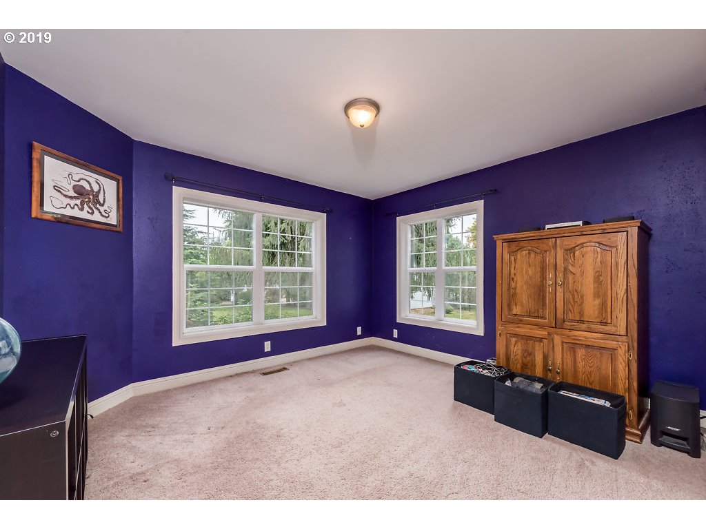 8323 South Vale Garden Road Canby, OR 97013 - Photo 21 of 32 Bedroom