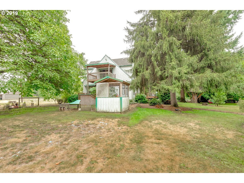 8323 South Vale Garden Road Canby, OR 97013 - Photo 28 of 32 Coop