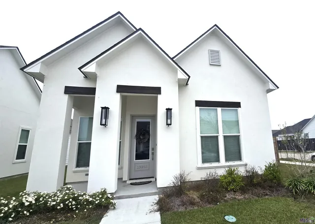 $2,400 | 13953 Grand Settlement Boulevard, Central, LA 70818