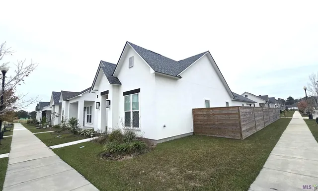 $2,400 | 13953 Grand Settlement Boulevard, Central, LA 70818