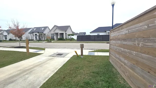 $2,400 | 13953 Grand Settlement Boulevard, Central, LA 70818