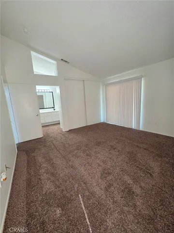 $2,600 | 13568 Live Oak Street, Hesperia, CA 92345