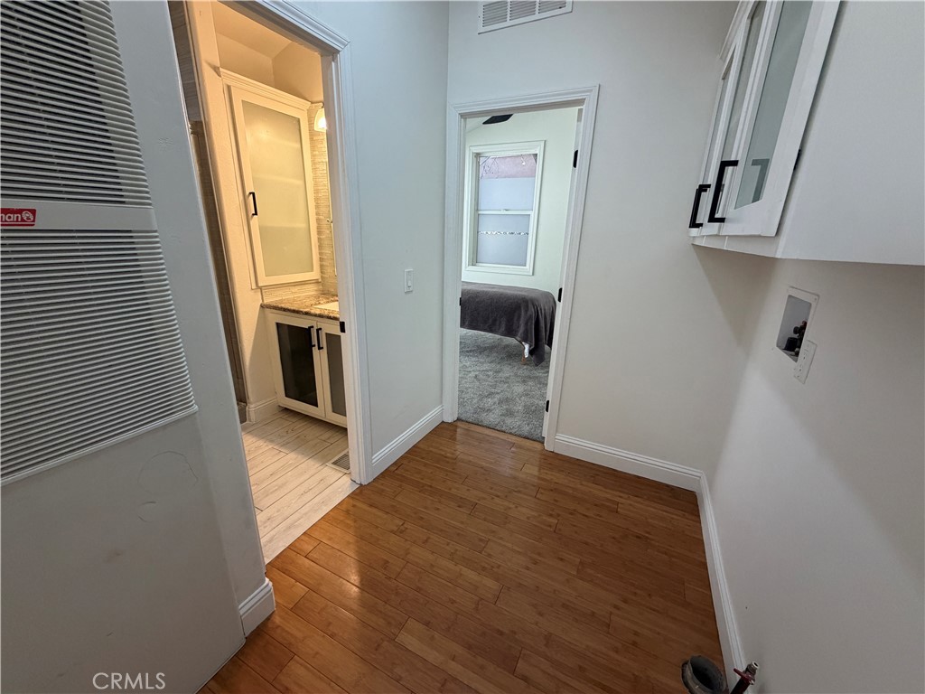 5715 Santa Cruz Road, Unit 6 Atascadero, CA 93422 - Photo 5 of 15 Hallway
