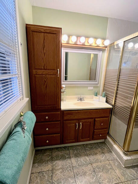 2801 57th Street Lubbock, TX 79413 - Photo 9 of 14 2801 Owner's bathroom 2