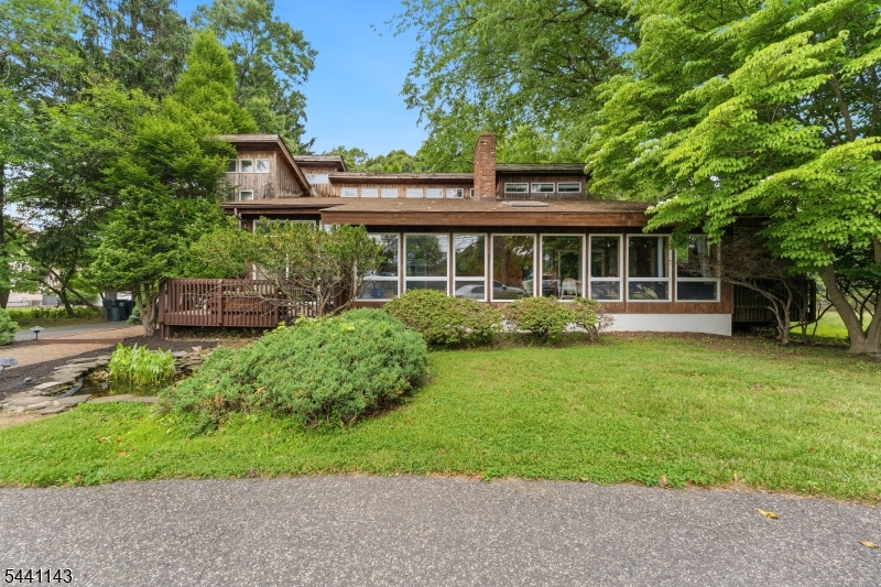 481 East Freehold Road Freehold, NJ 07728 - Photo 4 of 35