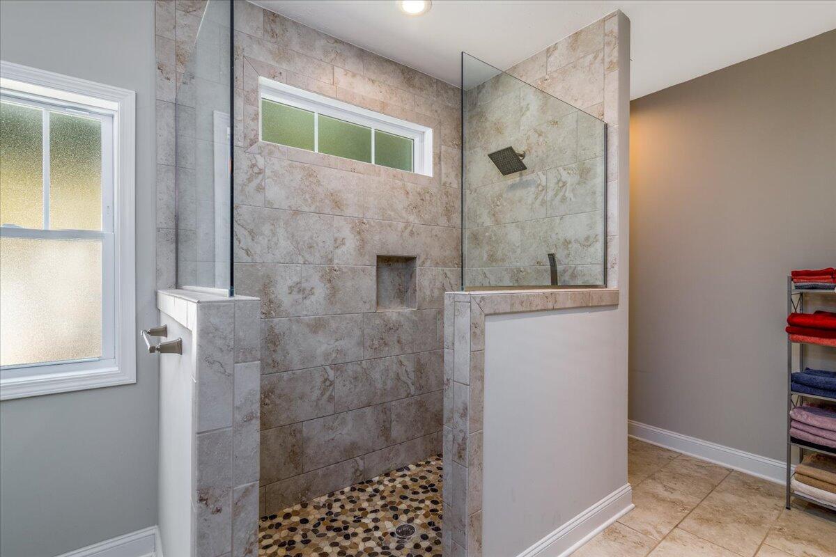 4277 Daugherty Road Salem, VA 24153 - Photo 24 of 48 a bathroom with a shower
