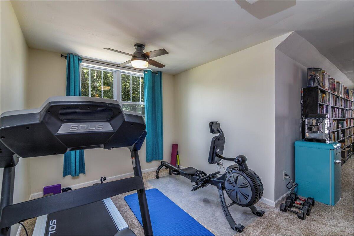 4277 Daugherty Road Salem, VA 24153 - Photo 26 of 48 a view of entryway with livingroom and furniture