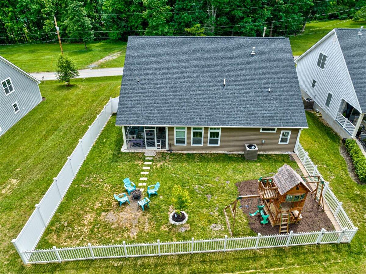 4277 Daugherty Road Salem, VA 24153 - Photo 39 of 48 an aerial view of a house with a yard
