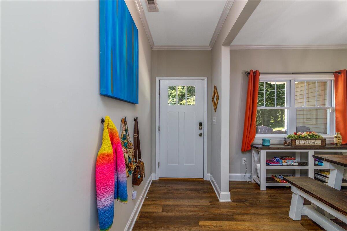 4277 Daugherty Road Salem, VA 24153 - Photo 6 of 48 a view of a livingroom with furniture and a window
