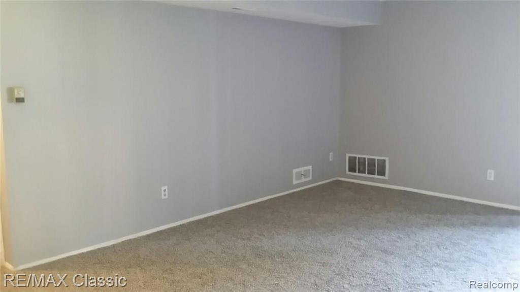 29850 West Twelve Mile Road, Unit 507 Farmington, MI 48334 - Photo 4 of 22