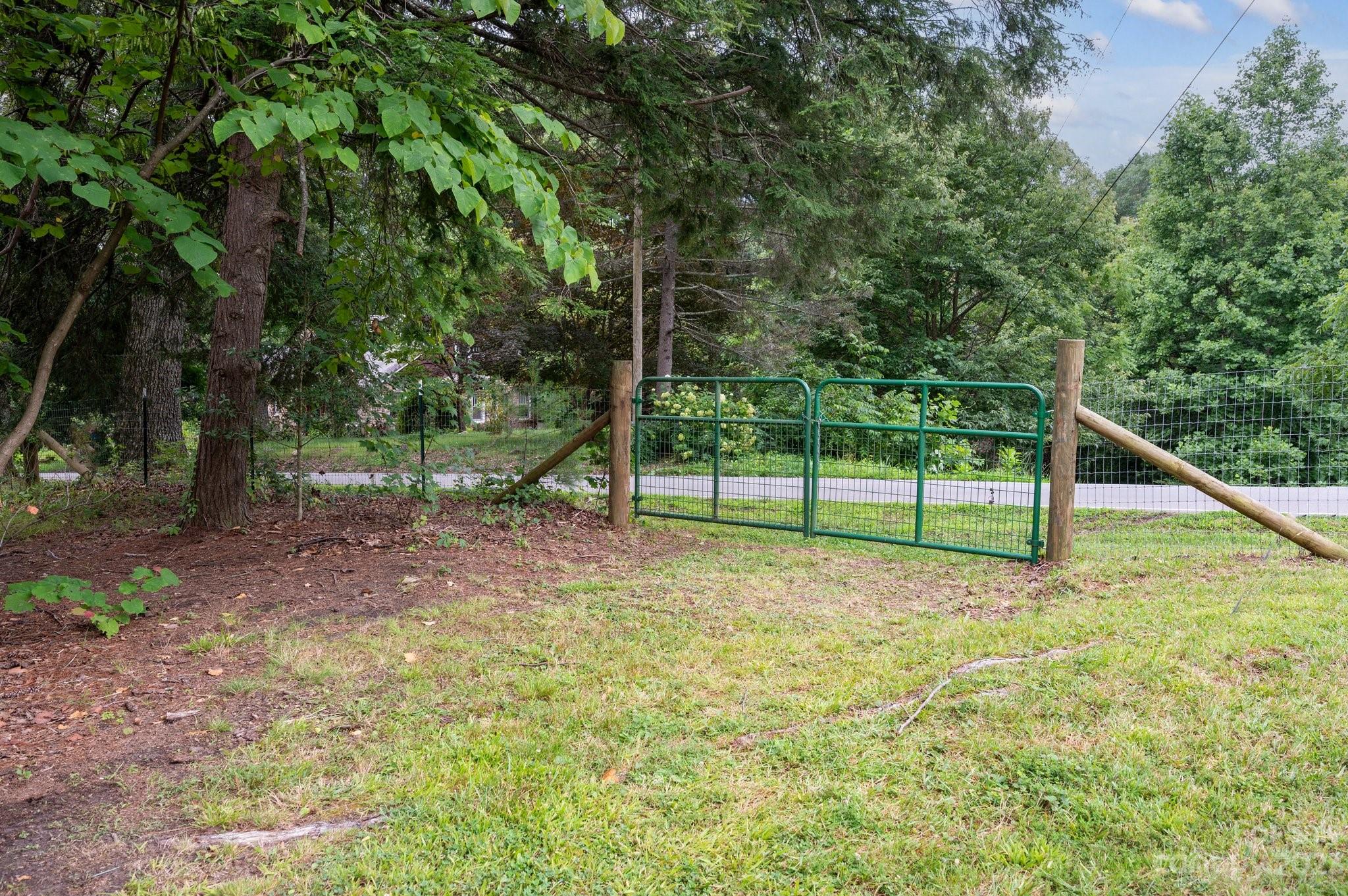 41 Lindsey Road Candler, NC 28715 - Photo 23 of 32 Gallery Image 23