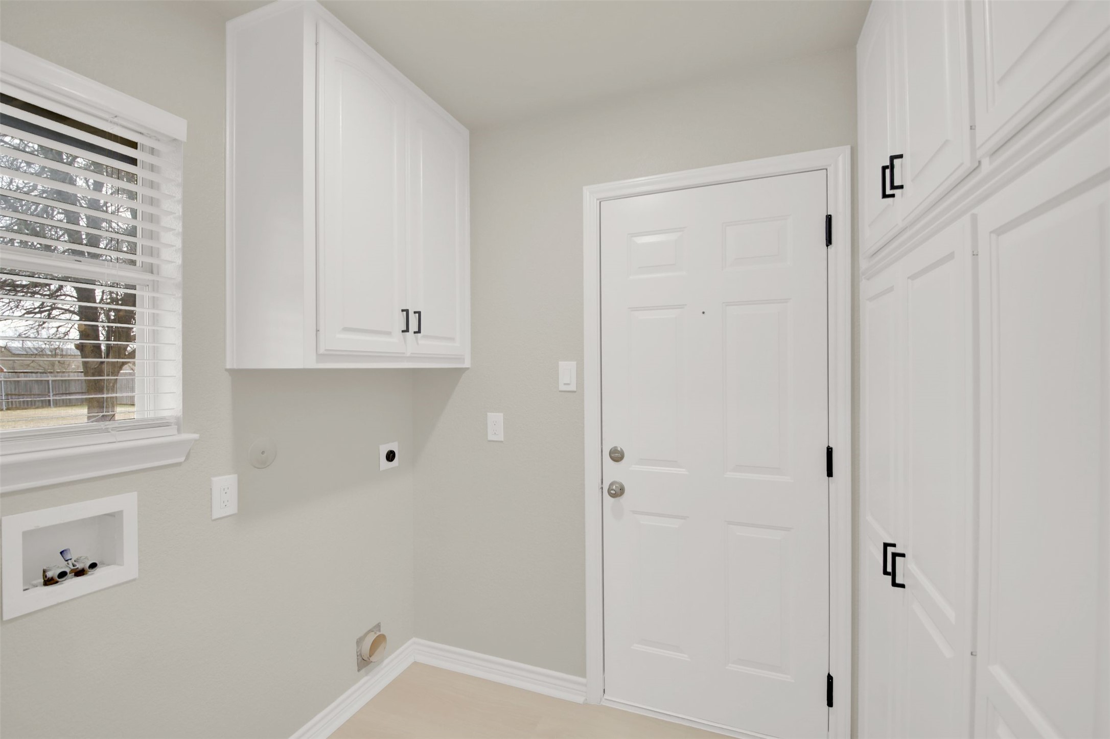 131 Meadow Valley Loop Jarrell, TX 76537 - Photo 15 of 32 There is a washer and dryer approximately 5 months old that will convey.