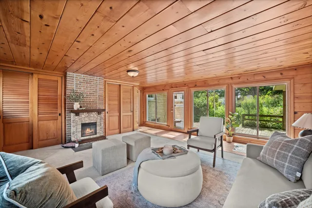 $850,000 | 208 North Maple Terrace, Oconomowoc, WI 53066