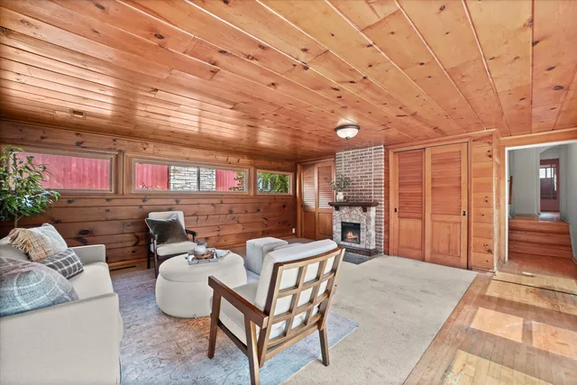 $850,000 | 208 North Maple Terrace, Oconomowoc, WI 53066