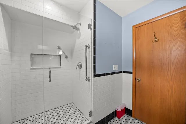 $850,000 | 208 North Maple Terrace, Oconomowoc, WI 53066