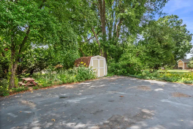 $850,000 | 208 North Maple Terrace, Oconomowoc, WI 53066